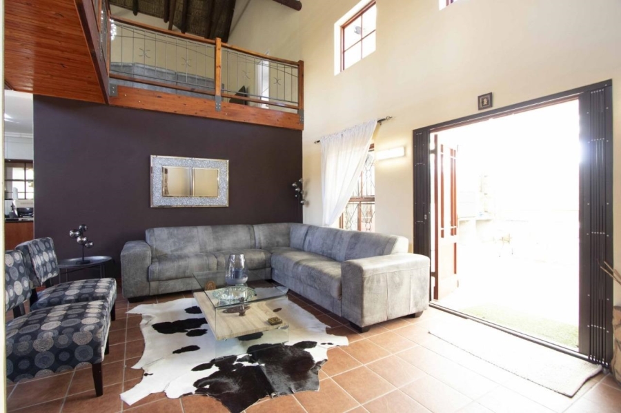 To Let 5 Bedroom Property for Rent in Parklands Western Cape